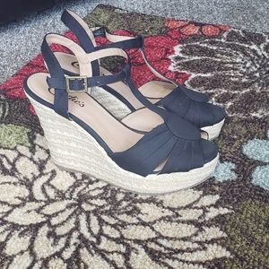 Candie's black wedge sandals